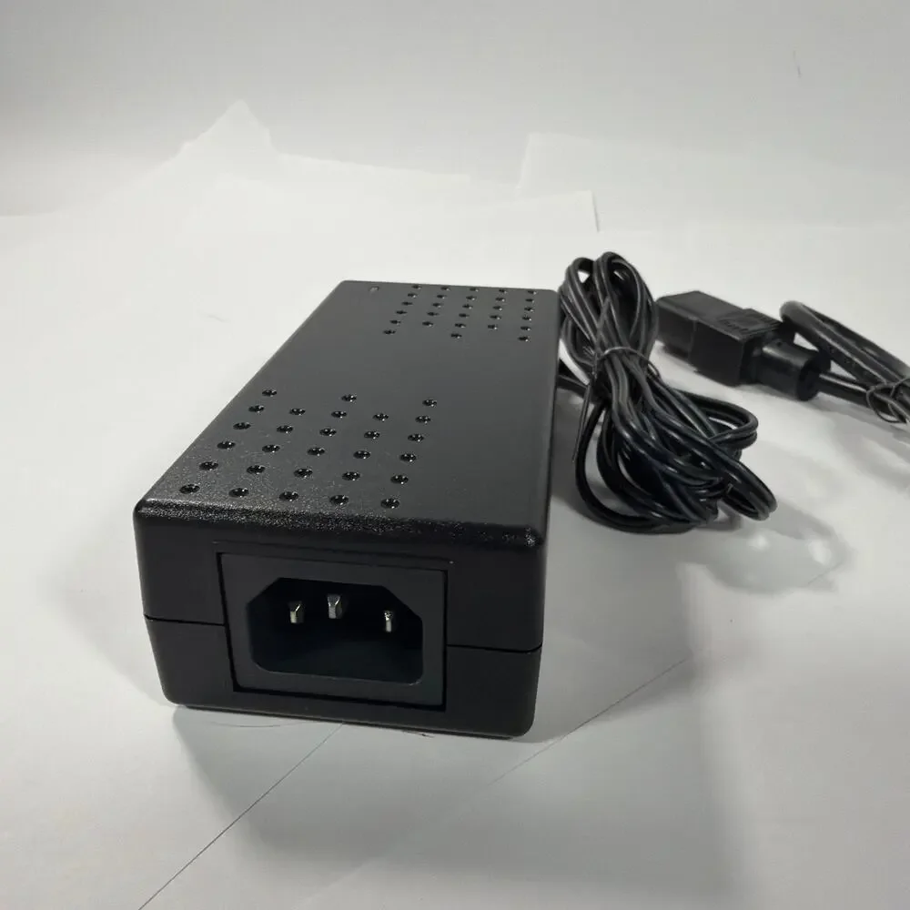 Ten Pao S065AQ2400270 24V 2.7A Switching Power Supply Adapter